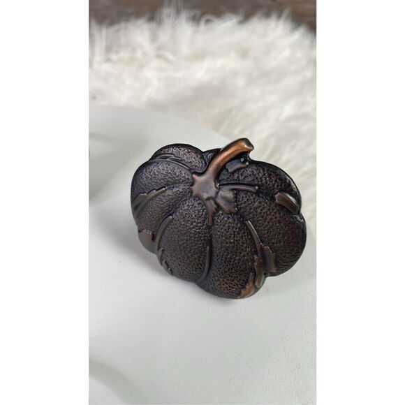 Pumpkin Napkin Rings Set of 4 Coppery Rustic Metal Fall Autumn About 2" x 2" - Picture 2 of 7